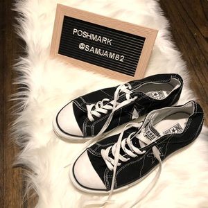NWOT Women’s One Star Converse Sneakers - Size 10